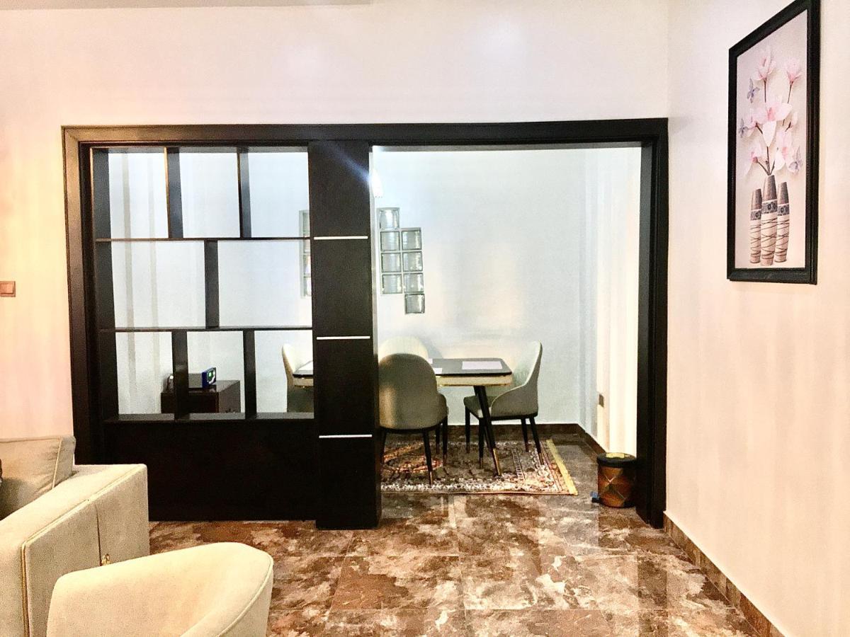De-Omega Homes - Serviced Apartment Jahi, Абуджа Екстериор снимка
