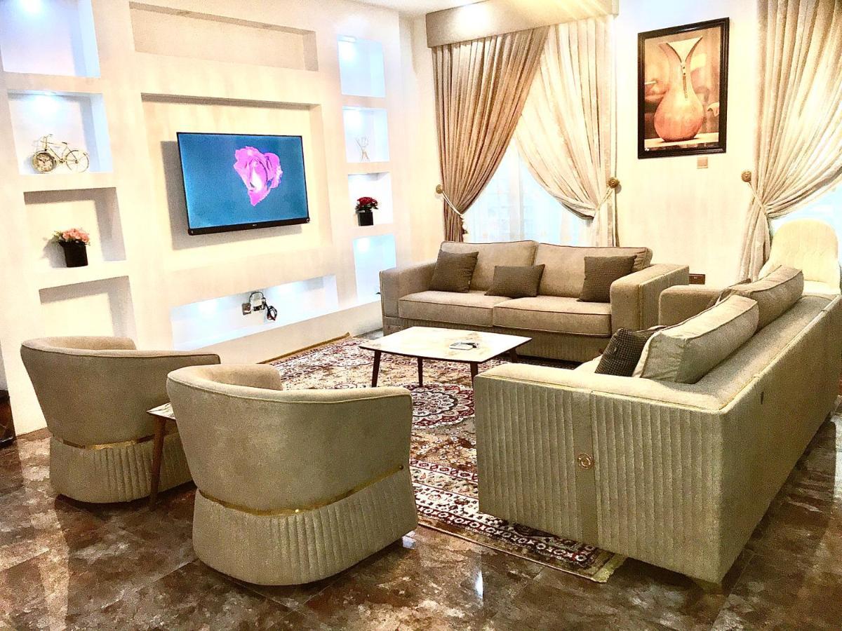 De-Omega Homes - Serviced Apartment Jahi, Абуджа Екстериор снимка